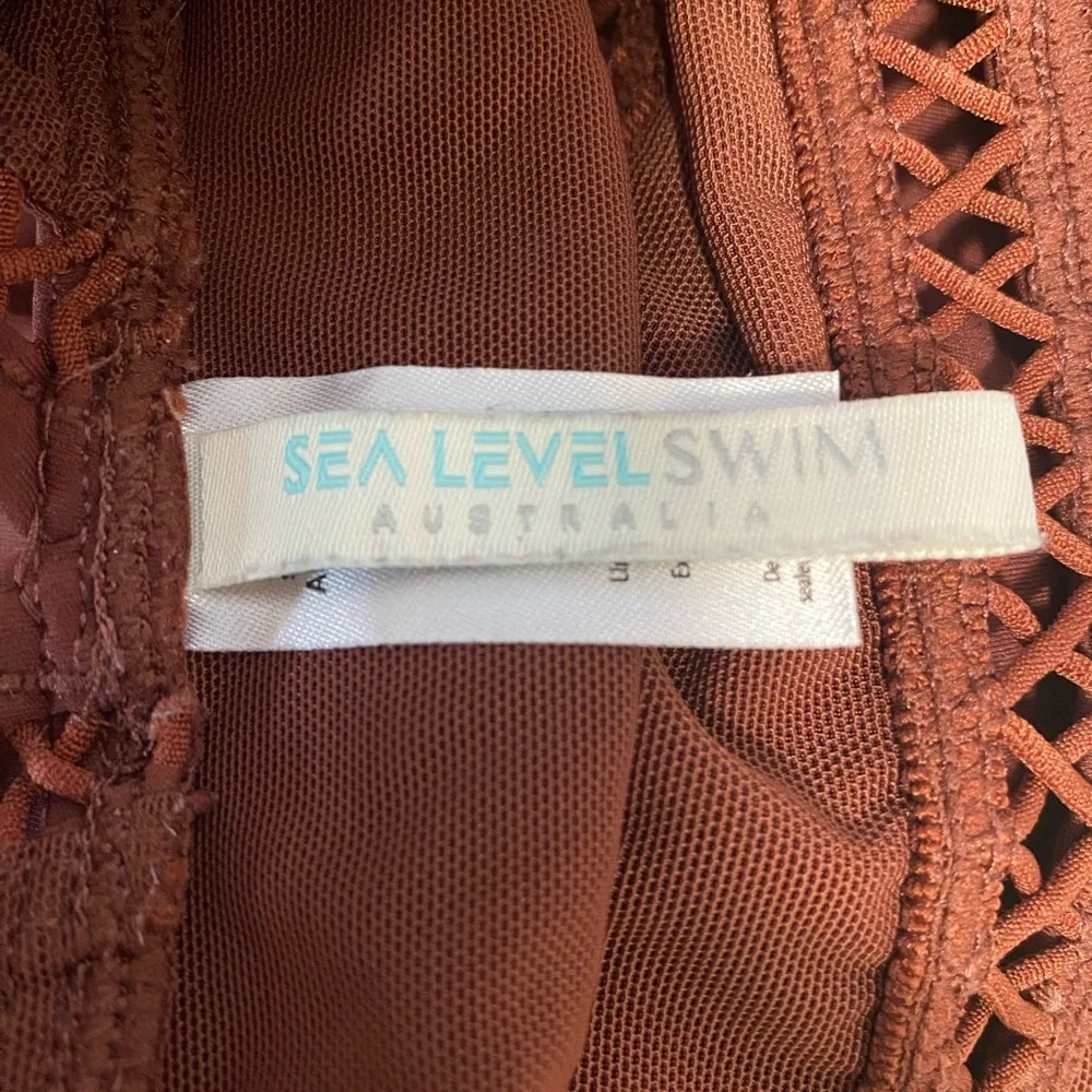 Elegant One-Piece Swimsuit - Picture 5 of 5